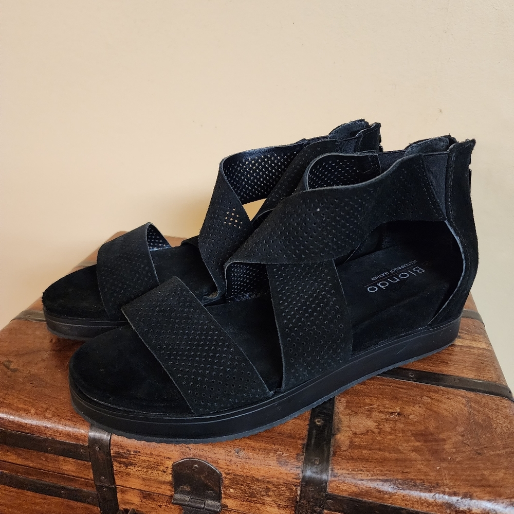 Waterproof Suede Sandal